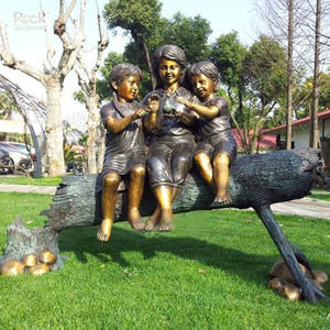 カスタムメイドの金属像鋳造、ブロンズ製の子供たちの遊び心あふれる彫刻、屋外庭園装飾 - Product Image 2