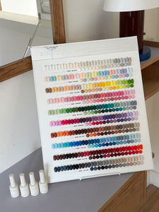 Ensemble de vernis à ongles adhésifs 150 couleurs unies, haute saturation, auto-nivelant, spécial salon de manucure, nouveau produit 2026 - Product Image 3