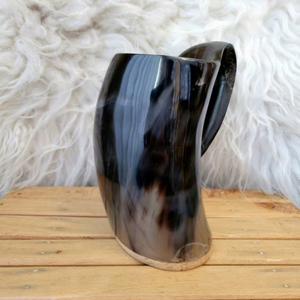 Mug en corne de buffle fait main, forme naturelle, thème animal sculpté, objet d'art de collection, artisanat buraq - Product Image 1