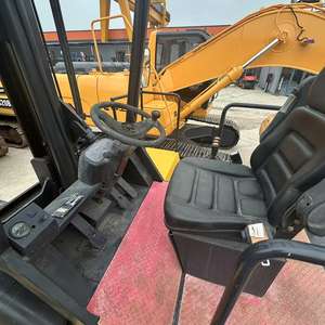 Chariots élévateurs d'occasion de haute qualité Chariots élévateurs d'occasion Komatsu Fd200 d'occasion en stock à vendre - Product Image 4