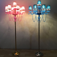 Lampe autoportante en tissu, design moderne, disponible en rouge, luminaire décoratif d'intérieur, idéal pour une chambre à coucher ou un salon