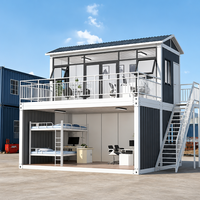 Maison conteneur démontable à panneaux en bois orange, double niveau, avec canapé, bibliothèque et espace de lecture pour studio de loisirs ou bureau