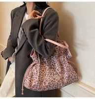 Sac fourre-tout tendance en daim marron et à pois avec cordon de serrage et broderie de lettres, sac à bandoulière pour tous les jours