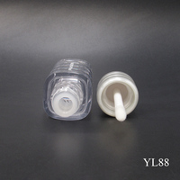 Tube carré transparent personnalisé de 4,5 ml pour brillant à lèvres avec applicateur, emballage vide pour huile à lèvres