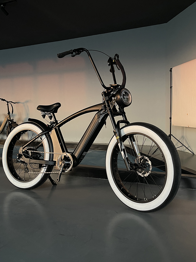 クルーザー電動自転車工場26インチファットタイヤ10001500Wバ