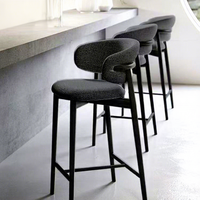Chaise de bar rembourrée moderne, tabouret de bar en bois massif nordique, tabouret de comptoir contemporain, mobilier de bar de restaurant de luxe