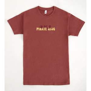 Camiseta Pirate King color granate unisex talla mediana para adultos - Product Image 1