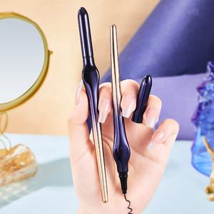Stylo Eyeliner étanche longue durée nouvellement conçu avec un emballage de boîte d'ingrédient chimique à <span class=keywords><strong>pointe</strong></span> en <span class=keywords><strong>feutre</strong></span> fin pour une utilisation oculaire - Product Image 1