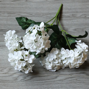 Arreglo floral de hortensias francesas de cinco cabezas para bodas, guía de flores para pasillos, adornos para sala de estar, venta al por mayor de fábrica - Product Image 4