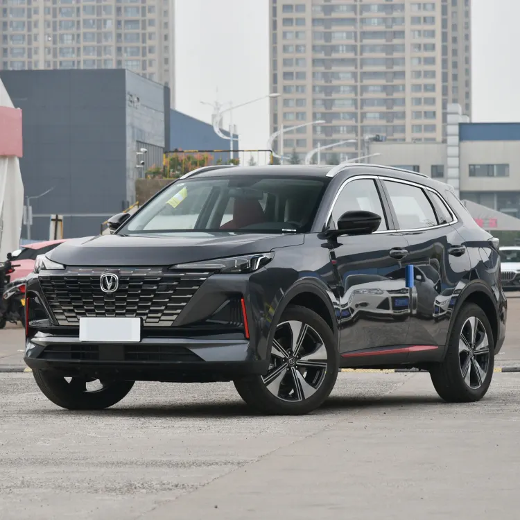 Voitures SUV utilitaires de sport automobile de marque chinoise Changan CS55 1.5T à bas prix utilisées changan cs55 avec transmission automatique à toit ouvrant