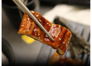 Unagi entier rôti Kabayaki, emballé <span class=keywords><strong>sous</strong></span> <span class=keywords><strong>vide</strong></span>, congelé, pour sushi et cuisine japonaise, délices culinaires de qualité supérieure - Product Image 6