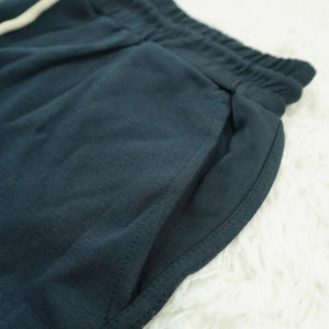 Pantalones cortos personalizables de algodón 100% para hombre, suaves, sueltos, estilo clásico, tejido, cierre con cordón, transpirable, diseño informal para exteriores - Product Image 4