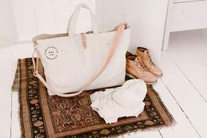 White Weekender Canvas Duffle Bag Bolsas reutilizables de lona Bolso de lona blanco logo con asa de cuero - Product Image 4