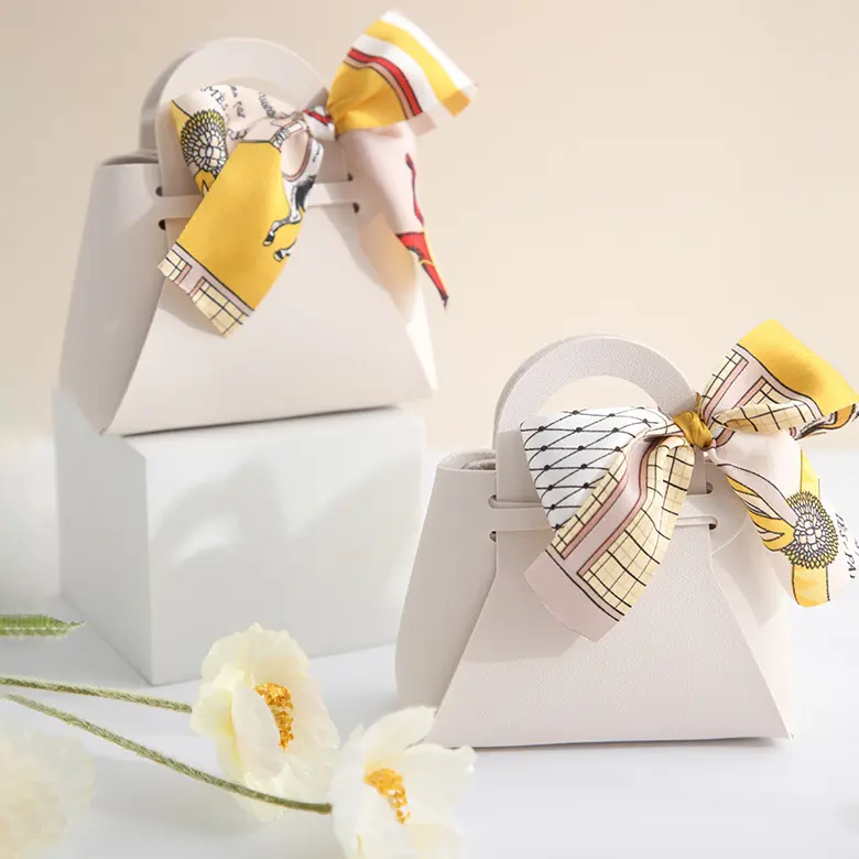 मिनी शादी की सजावट कस्टम फैशन शादी का तोहफा पु चमड़े प्यारा कैंडी बैग नक़ल चमड़ा अनुकूलन