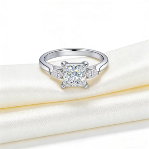 <span class=keywords><strong>Bague</strong></span> en moissanite plaquée platine 1,2 carat de forme carrée, <span class=keywords><strong>bague</strong></span> de fiançailles tendance pour femmes avec certification GRA - Product Image 6