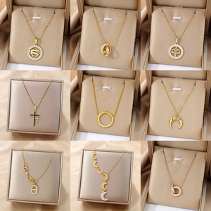 Collier Boucles d'oreilles en plaqué or 18 carats de marque célèbre de haute qualité Ensemble de bracelets de cheville Nouveau style à la mode Colliers avec pendentifs - Product Image 2