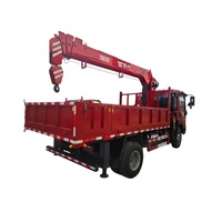 Camion-grue de construction pour le levage de matériaux de construction, la décoration de villas et les projets résidentiels haut de gamme