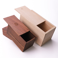 Boîtes pyramidales en bois massif poli écologiques personnalisées WeWood du Vietnam avec taille et logo personnalisés pour les cadeaux d'affaires