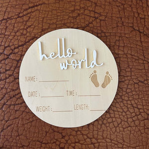 Bonjour monde naissance annonce signe moderne bois gravé plaque ronde bébé jalons carte - Product Image 6