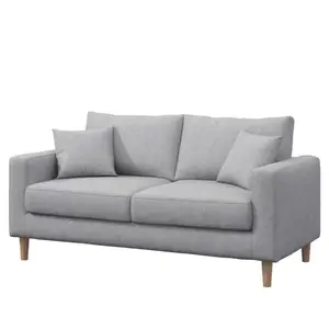 Einfaches modernes Wohnzimmer-Sofa mit Couch tisch Esstisch und Stühlen Schlafzimmer Kingsize-Bett