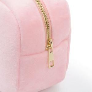 Custom DIY Winter Eco-Friendly Large Super Soft Velvet Zipper Lightweight Makeup Pouch Cosmetic Bag Travel Organizer Storage - Product Image 4