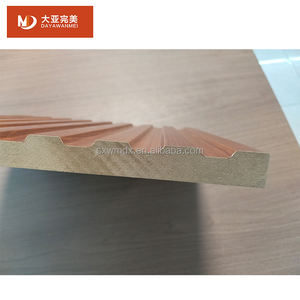 Nouvelle arrivée <span class=keywords><strong>MDF</strong></span> sculpté avec grain de bois placage de PVC Panneaux muraux à lattes revêtus de PVC Panneau de <span class=keywords><strong>baguette</strong></span> magique de 4 pieds pour appartement et villas - Product Image 2