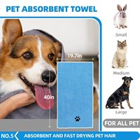 Kit de toilettage pour animaux de compagnie 6 en 1 personnalisé, distributeur de shampoing, brosse autonettoyante, peigne lissant, gants double face, serviette à séchage rapide