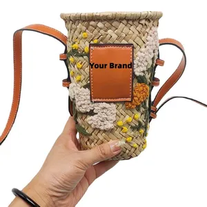 Nouveau sac en paille de petite taille de haute qualité pour téléphone avec des motifs floraux brodés élégants avec un sac de plage à main en cuir