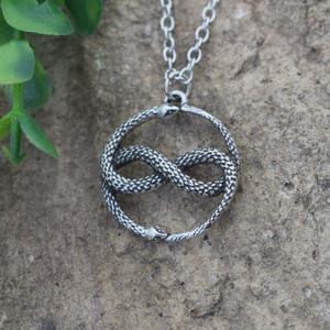 สร้อยคอแม่มดแบบกอธิค ลายงูโอโรบอรอสกินกินหางเอง เครื่องประดับสำหรับผู้ชาย - Product Image 5