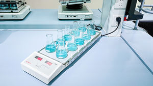 <span class=keywords><strong>Agitador</strong></span> de placa calefactora de varias posiciones de inducción electromagnética - Product Image 4