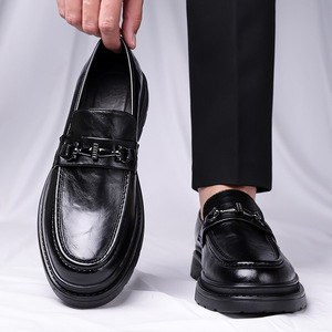 Mocasines de Cuero Casuales de Negocios para Hombre, Punta Redonda, Suela Blanda, Negros y Marrones, con Borlas y Costuras Decorativas, Zapatos de Conducción Modernos - Product Image 3