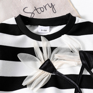 Abbigliamento per Bambini Set per Ragazze Cross-border <span class=keywords><strong>Felpa</strong></span> e Pantaloni a Righe Bianche e Nere Set Moda per Bambini Abbigliamento per Bambini all'Ingrosso - Product Image 3