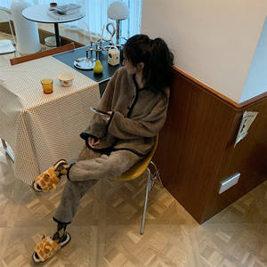 Nuove Pantofole Invernali in Cotone Caldo con Design Creativo <span class=keywords><strong>a</strong></span> Forma di Giraffa per Studenti - Regalo di Benvenuto - Product Image 5