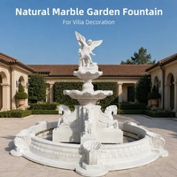 Fontaine de jardin à plusieurs niveaux en marbre blanc personnalisée avec sculpture d'ange Saint Michel et de Pégase ailé pour villa et hôtel