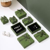Caja de Joyería de Cartón Ecológico con Forro de Esponja Verde para Collares, Pendientes, Anillos de Compromiso, Pulseras, Exhibición de Regalos