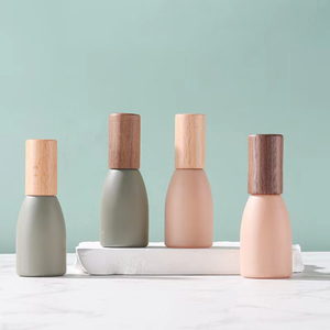 Tùy chỉnh bán buôn 12ml tinh dầu morandi Màu sắc con lăn trên chai thủy tinh Nước Hoa <span class=keywords><strong>Roll</strong></span>-<span class=keywords><strong>On</strong></span> chai với nắp gỗ - Product Image 2