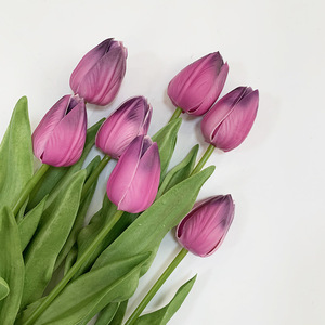 Bouquet di <span class=keywords><strong>Tulipani</strong></span> Artificiali - Fiori Finti Realistici per Halloween e Capodanno Cinese, Decorazione da Tavolo - Product Image 1