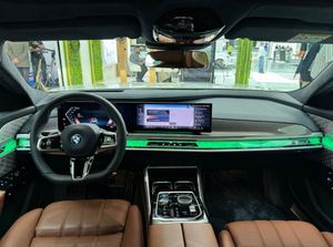<span class=keywords><strong>BMW</strong></span> <span class=keywords><strong>Serie</strong></span> <span class=keywords><strong>5</strong></span> 590 SEDÁN USADO de Bajo Costo - Product Image 6