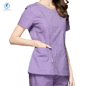 Uniforme de Enfermera de Hospital de Fábrica OEM, Nuevo Estilo Moderno, Cuello en V, Cierre de Botones, Tejido de Punto de Poliéster/Algodón - Product Image 2