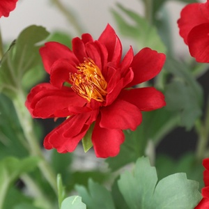 ดอกโบตั๋นประดิษฐ์หรูหราทำมือ 3 หัว ดอกชบา สำหรับตกแต่งห้องนั่งเล่น โต๊ะอาหาร ใช้เป็นพร็อพถ่ายภาพ - Product Image 3