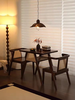 Ensemble table et chaises de salle à manger en bois massif haut de gamme OEM personnalisé, table basse carrée de style nouveau avec siège en rotin, mobilier d'extérieur