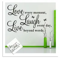 लाइव हर पल, हँसो हर दिन, प्यार शब्दों से परे, प्रेरणादायक दीवार स्टिकर उद्धरण