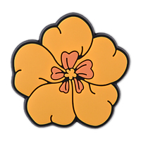 Meilleures ventes : Breloques décoratives 2D en PVC souple, motifs fleurs hawaïennes, pour chaussures, styles estivaux hawaïens, accessoires de chaussures, vente en gros