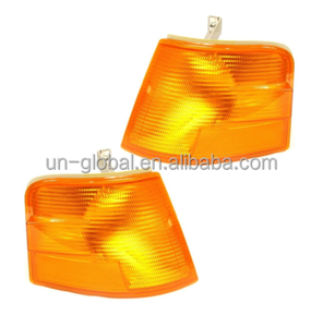 Feu d'angle droit, ambre, 1996-2003, VNL VNM Remplacement OEM #8080852, <span class=keywords><strong>Camion</strong></span> 8080853 - Product Image 1