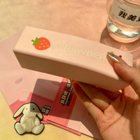 YIWUPOWER Jouet Squishy à Montée Lente en Forme de Bâton de Beurre de Fraise, Doux et Crémeux, Sensation de Muscles Faibles, Jouet Anti-Stress, Cadeau de Pâques