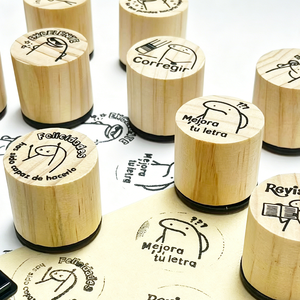 Sellos Divertidos con Emojis en Español: Sellos de Madera Natural con Frases Motivacionales, Ideales para Tareas Escolares y Uso en el Aula - Product Image 4
