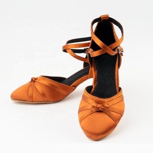 <span class=keywords><strong>Zapatos</strong></span> <span class=keywords><strong>de</strong></span> <span class=keywords><strong>Baile</strong></span> <span class=keywords><strong>de</strong></span> <span class=keywords><strong>Salón</strong></span>/Latino <span class=keywords><strong>de</strong></span> Tacón Alto para Mujer COPTER <span class=keywords><strong>de</strong></span> Alta Calidad con Empeine <span class=keywords><strong>de</strong></span> Cuero Vacuno Suave y Cómodo y Plantilla <span class=keywords><strong>de</strong></span> Satén - Product Image 5