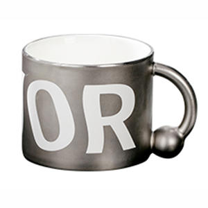 Tasse en céramique de luxe avec poignée, couleur unie, cadeau souvenir pour les couples, tasse à café haut de gamme, printemps 2023 - Product Image 1