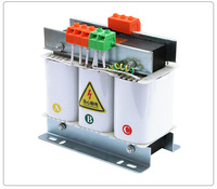 Transformateur sec 250 kVA 3P 220V/380V/440V avec goujons de levage et trous de fixation pour une installation facile sur panneau, usage industriel, haute performance
