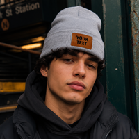 Casquette en tricot avec patch en cuir personnalisé, logo brodé OEM, étiquette tissée, bonnet d'hiver chaud de haute qualité, épais et résistant